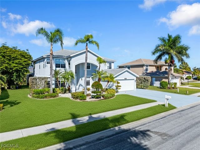 8711 KILKENNY CT, Fort Myers, FL 33912