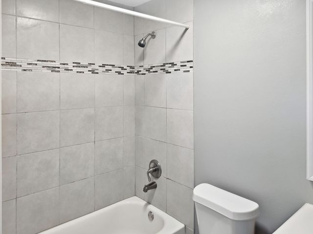 110 Ramsey Avenue, Cleburne, TX 76031
