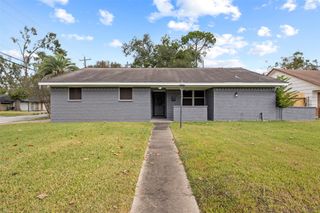 539 Edgebrook Drive, Houston, TX 77034