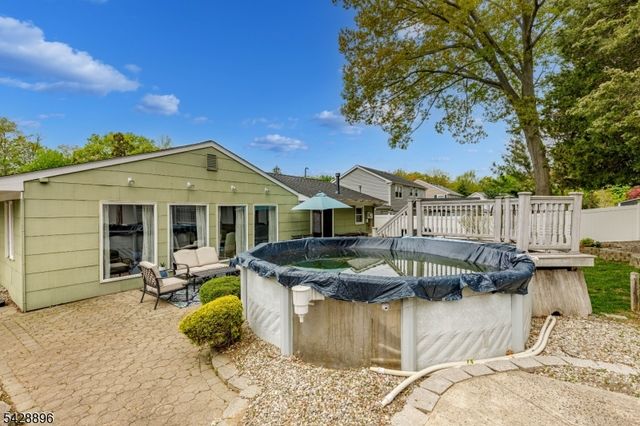 60 Fordham Dr, Aberdeen Twp., NJ 07747
