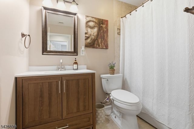 60 Fordham Dr, Aberdeen Twp., NJ 07747