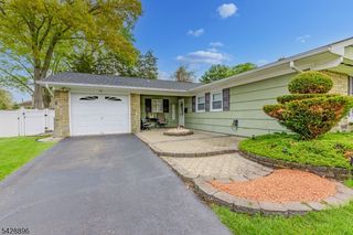 60 Fordham Dr, Aberdeen Twp., NJ 07747