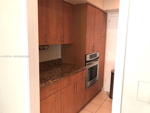 1408 Brickell Bay Dr 404, Miami, FL 33131