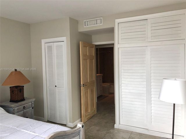 1408 Brickell Bay Dr 404, Miami, FL 33131