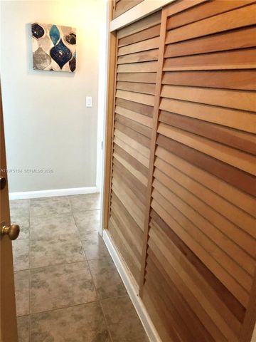 1408 Brickell Bay Dr 404, Miami, FL 33131