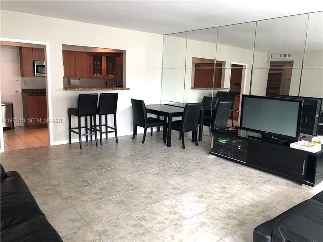 1408 Brickell Bay Dr 404, Miami, FL 33131