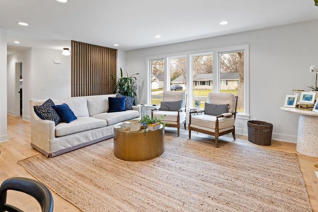 5029 W 56th Street, Edina, MN 55436