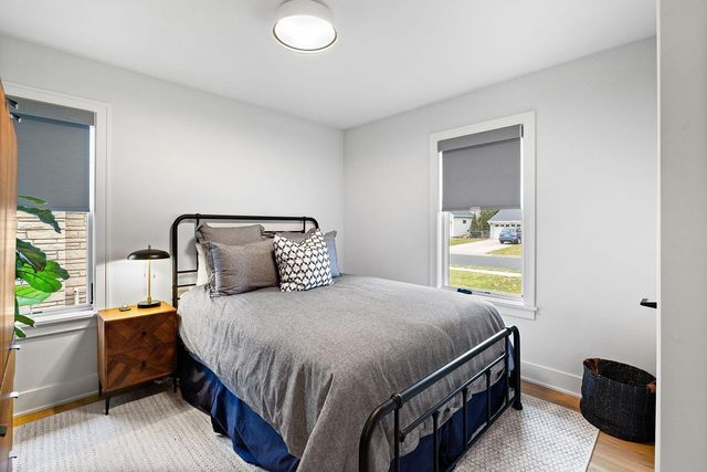 5029 W 56th Street, Edina, MN 55436