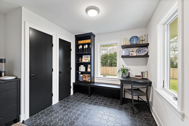 5029 W 56th Street, Edina, MN 55436