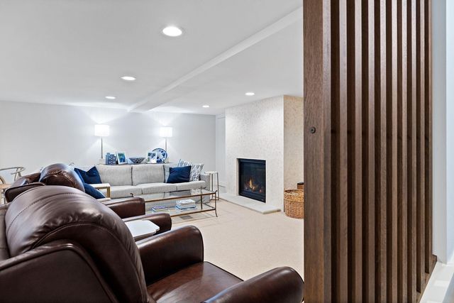 5029 W 56th Street, Edina, MN 55436