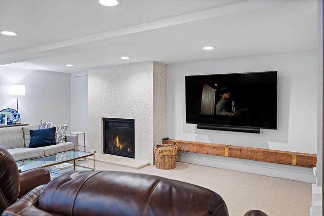 5029 W 56th Street, Edina, MN 55436