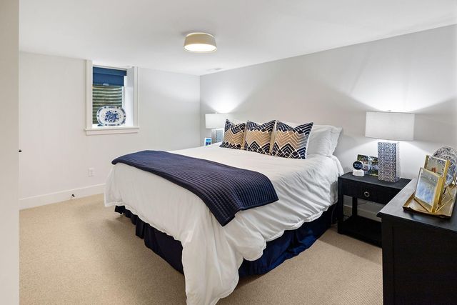 5029 W 56th Street, Edina, MN 55436