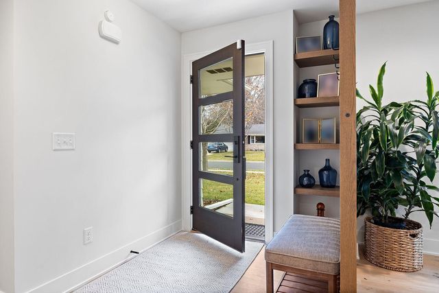 5029 W 56th Street, Edina, MN 55436