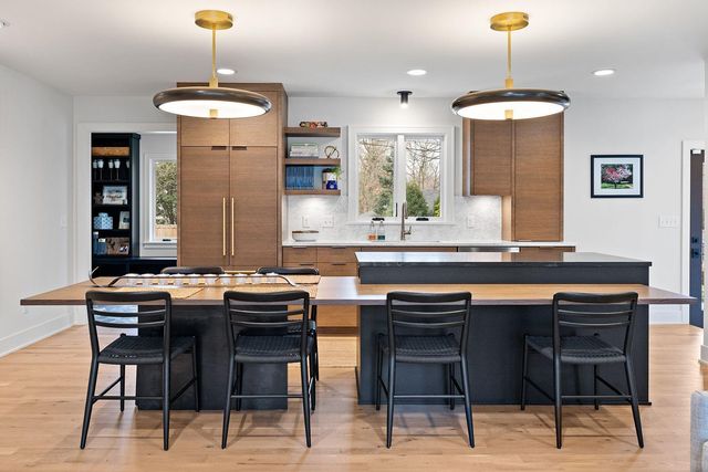 5029 W 56th Street, Edina, MN 55436