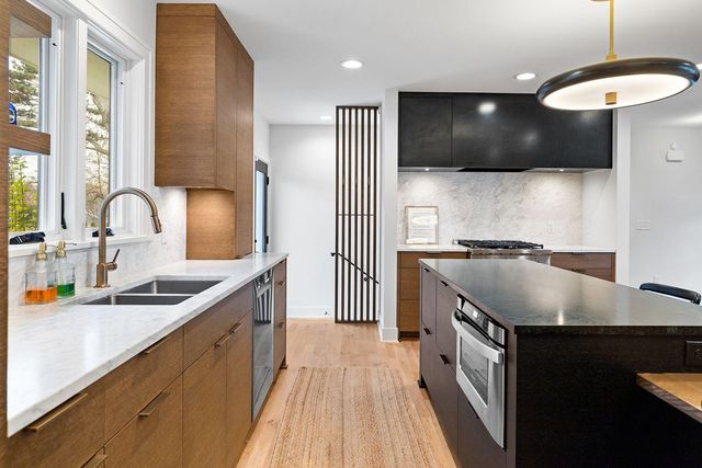 5029 W 56th Street, Edina, MN 55436