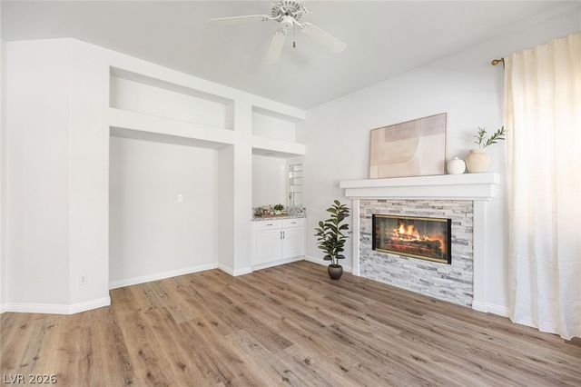 2021 Waterbury Lane, Las Vegas, NV 89134