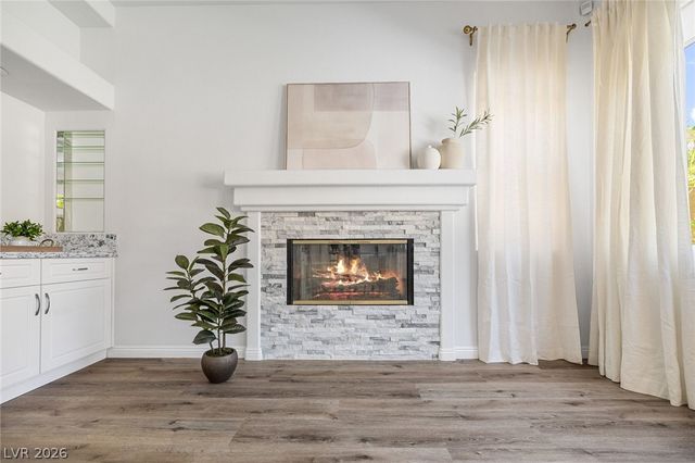 2021 Waterbury Lane, Las Vegas, NV 89134