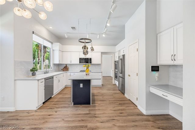 2021 Waterbury Lane, Las Vegas, NV 89134