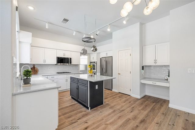 2021 Waterbury Lane, Las Vegas, NV 89134
