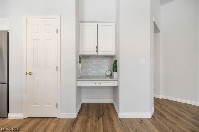 2021 Waterbury Lane, Las Vegas, NV 89134
