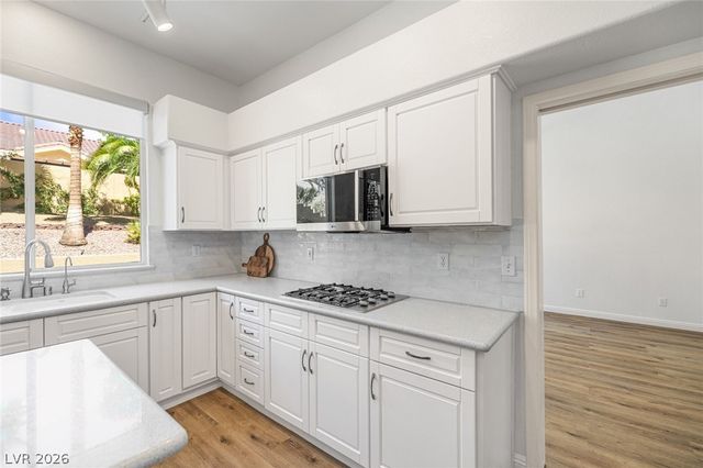 2021 Waterbury Lane, Las Vegas, NV 89134