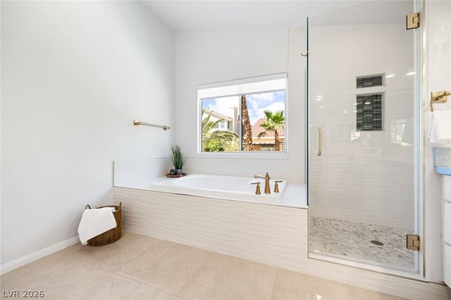 2021 Waterbury Lane, Las Vegas, NV 89134