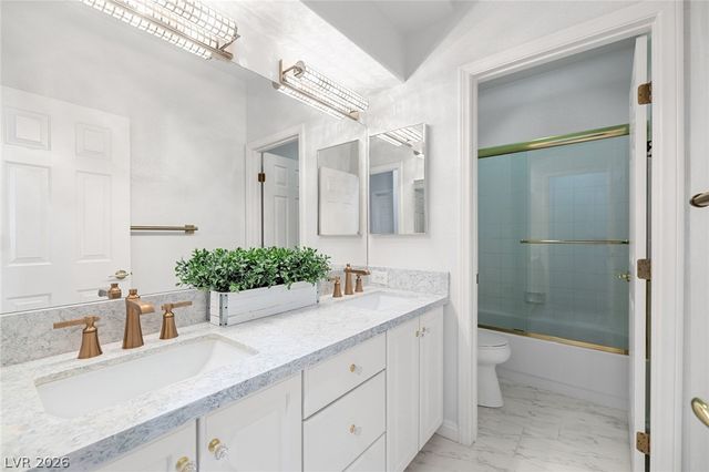 2021 Waterbury Lane, Las Vegas, NV 89134