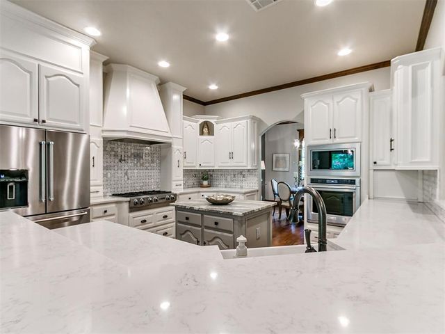 1615 Manchester Avenue, Edmond, OK 73034