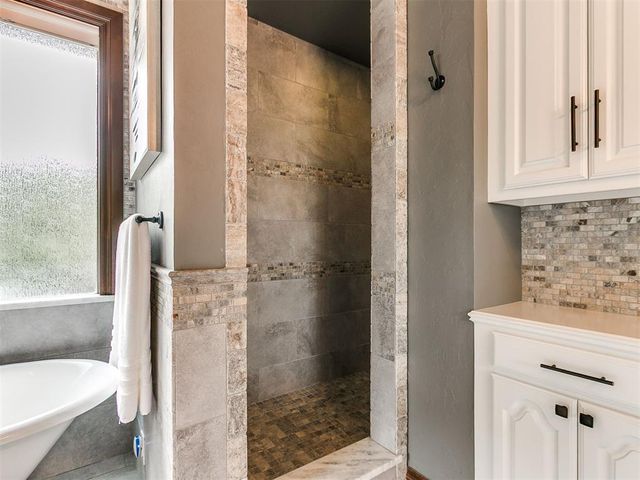 1615 Manchester Avenue, Edmond, OK 73034