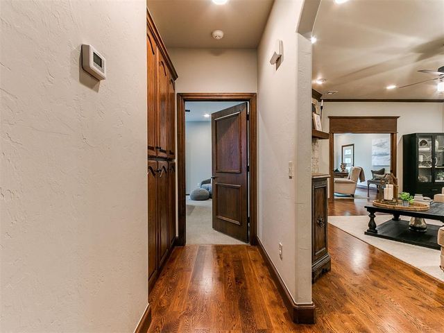 1615 Manchester Avenue, Edmond, OK 73034