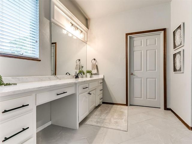 1615 Manchester Avenue, Edmond, OK 73034