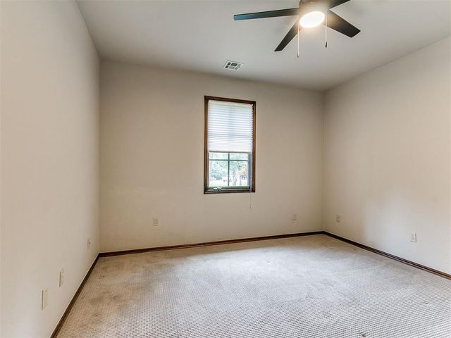 1615 Manchester Avenue, Edmond, OK 73034
