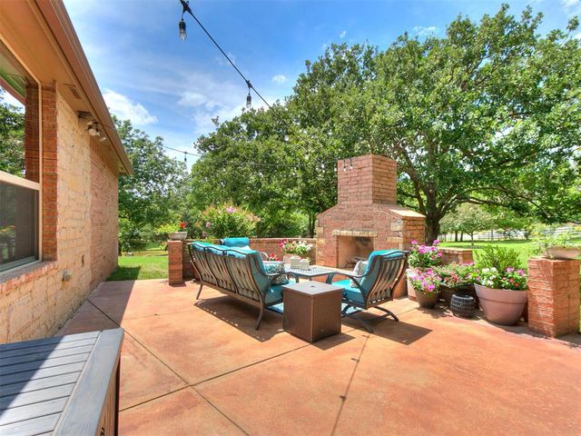 1615 Manchester Avenue, Edmond, OK 73034
