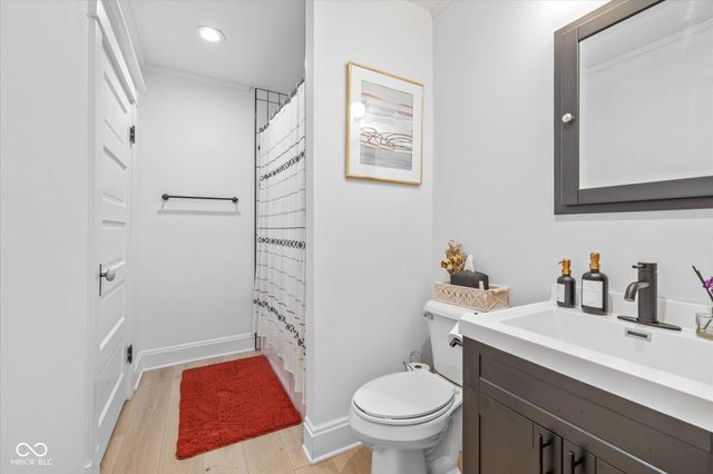 935 N Tacoma Avenue, Indianapolis, IN 46201