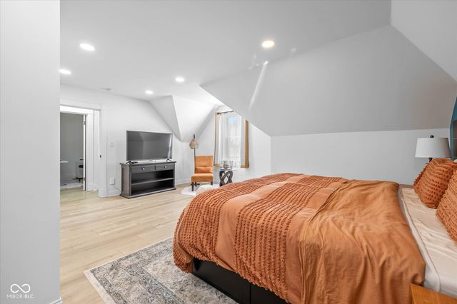 935 N Tacoma Avenue, Indianapolis, IN 46201