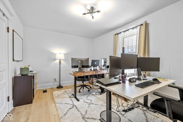 935 N Tacoma Avenue, Indianapolis, IN 46201