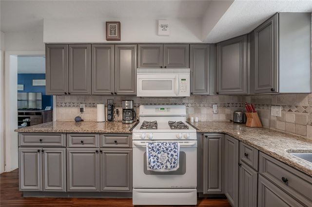 7312 NOVA CIRCLE, Tampa, FL 33634