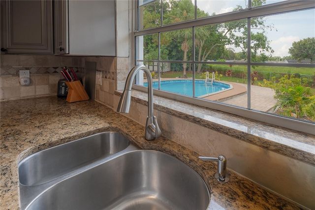 7312 NOVA CIRCLE, Tampa, FL 33634