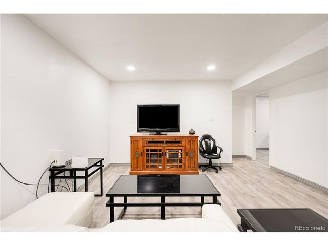 4661 Dixon Dr, Westminster, CO 80031