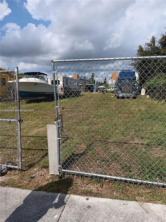 8th Stree NW 8th Stree Nw 8st NW, Florida City, FL 33034
