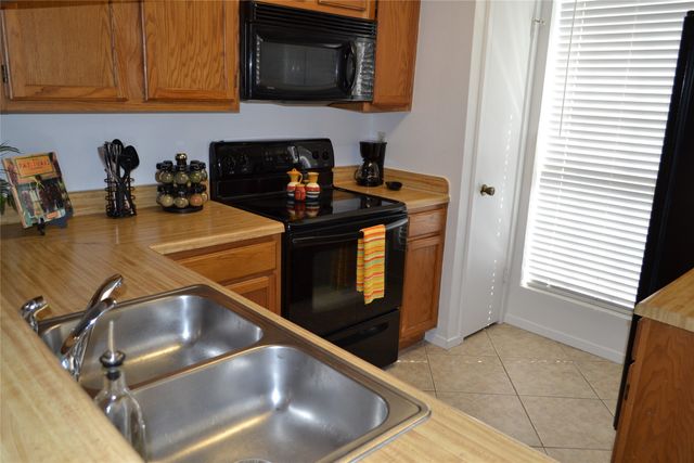 228 Samuel Boulevard 6, Coppell, TX 75019