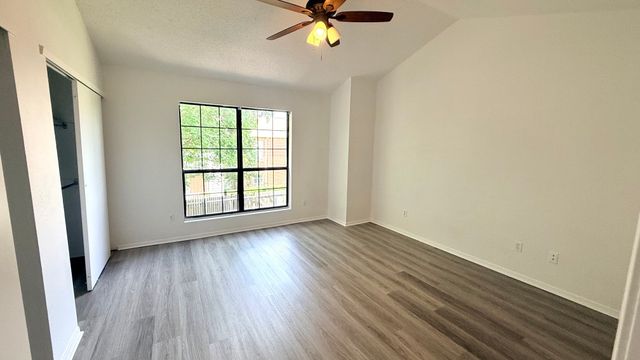 228 Samuel Boulevard 6, Coppell, TX 75019