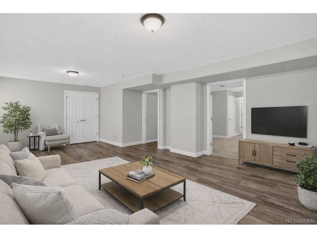 2254 Broadleaf Loop, Castle Rock, CO 80109