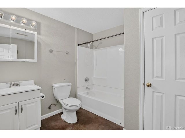 2254 Broadleaf Loop, Castle Rock, CO 80109