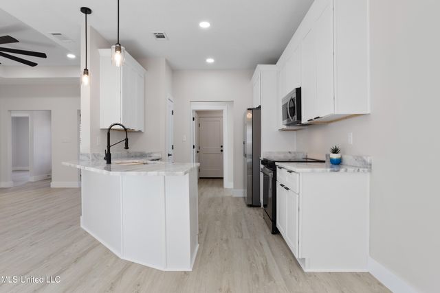 1781 Granhurst Drive, Gautier, MS 39553