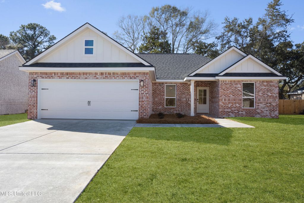 1781 Granhurst Drive, Gautier, MS 39553