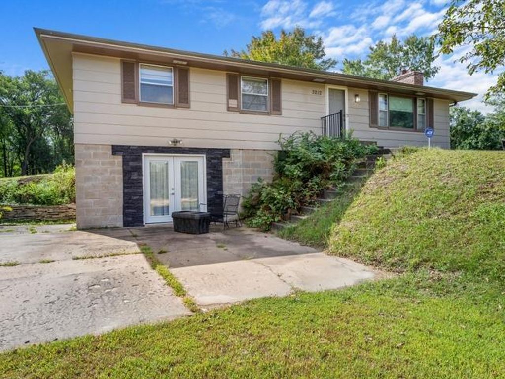 3212 Bunker Lake Boulevard NE, Ham Lake, MN 55304
