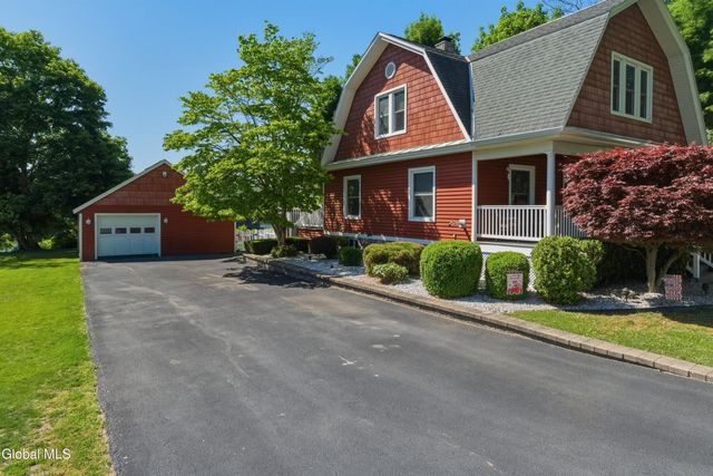 74 N Hudson Street, Schaghticoke, NY 12118
