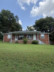 1706 Gale Ln, Nashville, TN 37212