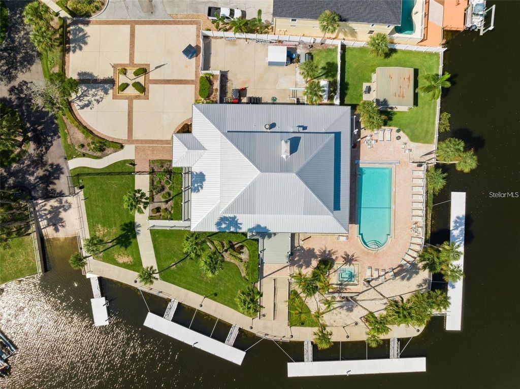 Image 54 of property listing at 6518 SAND SHORE LANE, New Port Richey, FL 34652